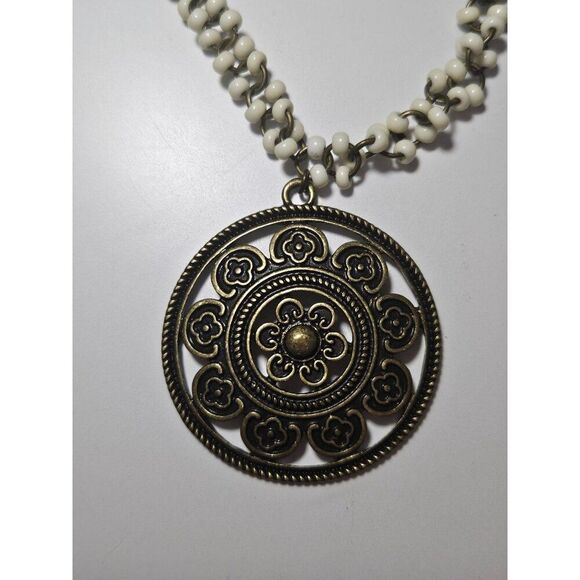 **Final Sale** Cookie Lee circular pendant necklace - Picture 7 of 8